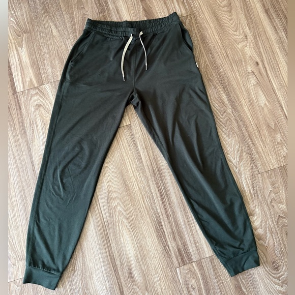 Vuori halo performance aspen green jogger hoodie long sleeve set - Picture 5 of 10